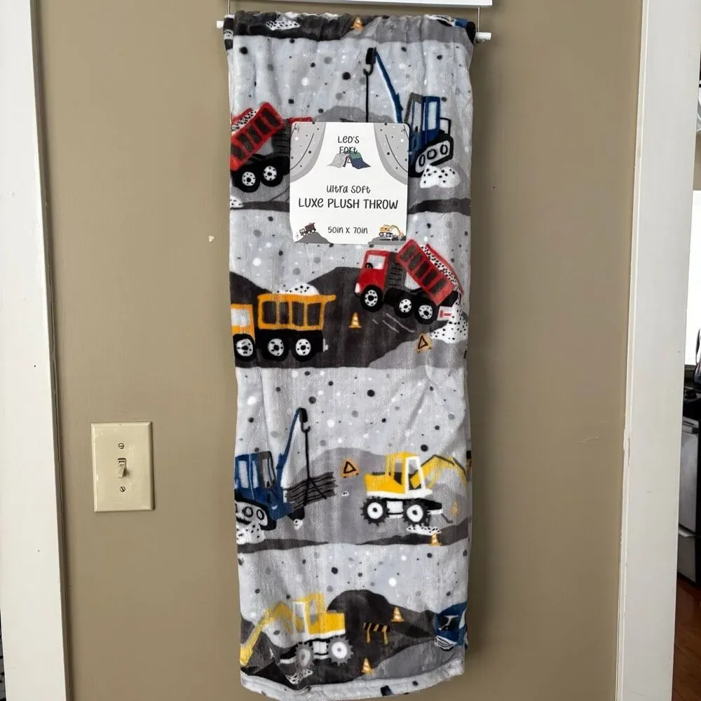Leo’s Fort Grey Construction Crane Dump Truck Backhoe Loader Blanket 50 x 70 in